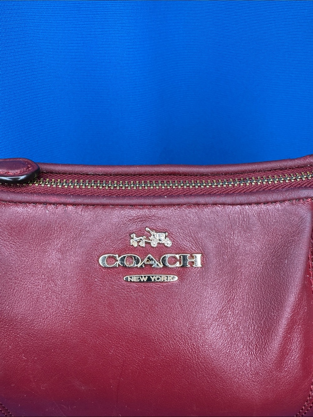 GORGEOUS COACH NEW YORK CRIMSON COLETTE CROSSBODY / SWINGPACK / SHOULDER BAG - Picture 4 of 17